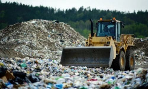 I materiali frantumati possono essere riutilizzati come base per strade o fondazioni